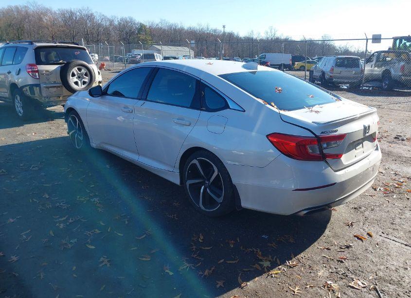 Photo 3 of 2018 Honda Accord SPORT (VIN 1HGCV1F39JA167895)