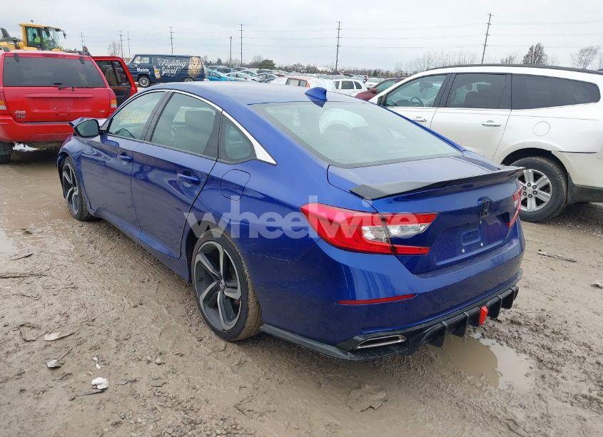 Photo 3 of 2018 Honda Accord SPORT (VIN 1HGCV1F39JA175110)