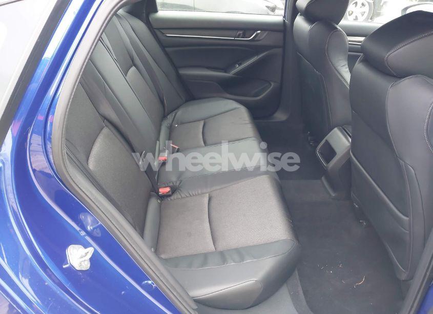 Photo 8 of 2018 Honda Accord SPORT (VIN 1HGCV1F39JA175110)