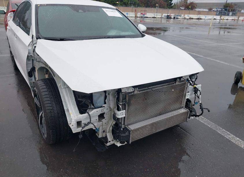 Photo 6 of 2018 Honda Accord SPORT (VIN 1HGCV1F39JA175415)