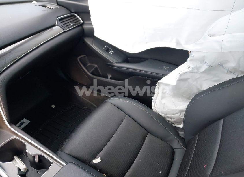 Photo 5 of 2018 Honda Accord SPORT (VIN 1HGCV1F39JA192702)