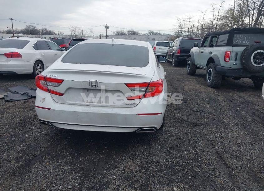 Photo 16 of 2018 Honda Accord SPORT (VIN 1HGCV1F39JA197415)