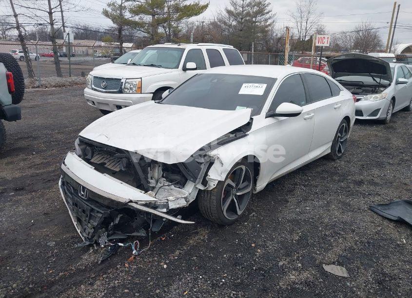 Photo 2 of 2018 Honda Accord SPORT (VIN 1HGCV1F39JA197415)
