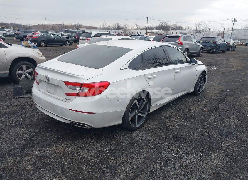 Photo 4 of 2018 Honda Accord SPORT (VIN 1HGCV1F39JA197415)