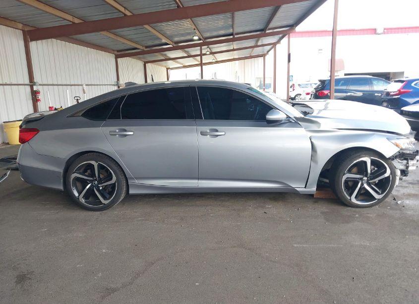 Photo 14 of 2018 Honda Accord SPORT (VIN 1HGCV1F39JA200734)