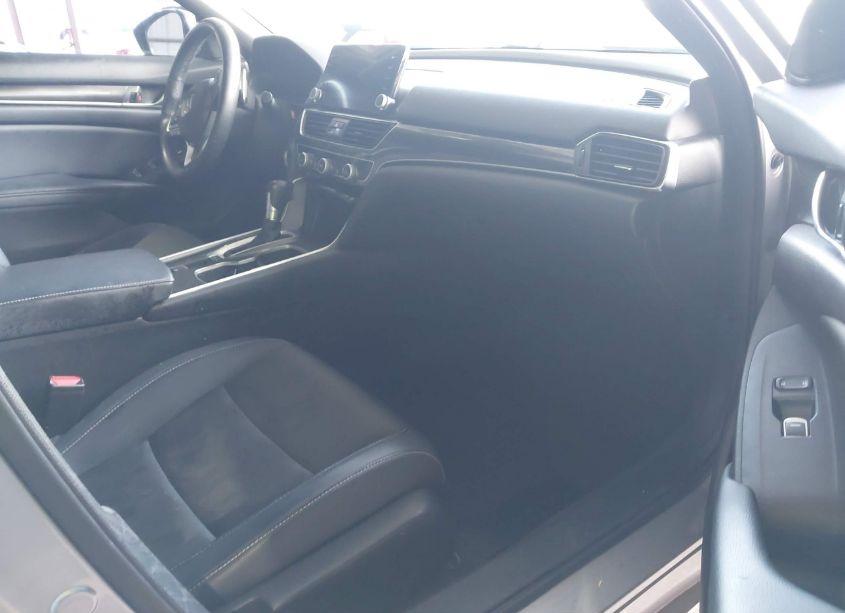 Photo 5 of 2018 Honda Accord SPORT (VIN 1HGCV1F39JA200734)