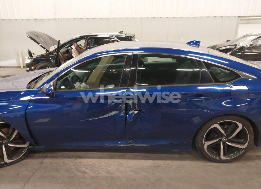 Photo 14 of 2018 Honda Accord SPORT (VIN 1HGCV1F39JA201267)