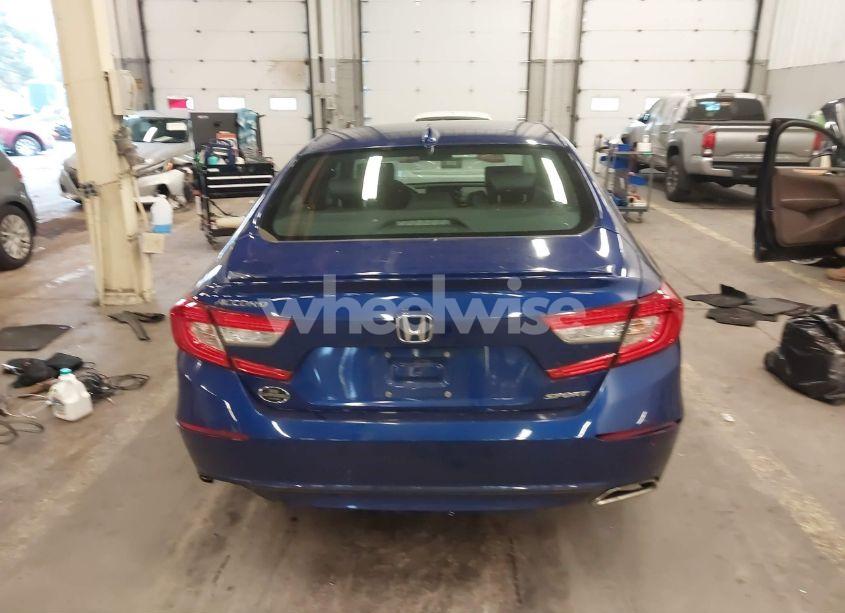 Photo 16 of 2018 Honda Accord SPORT (VIN 1HGCV1F39JA201267)