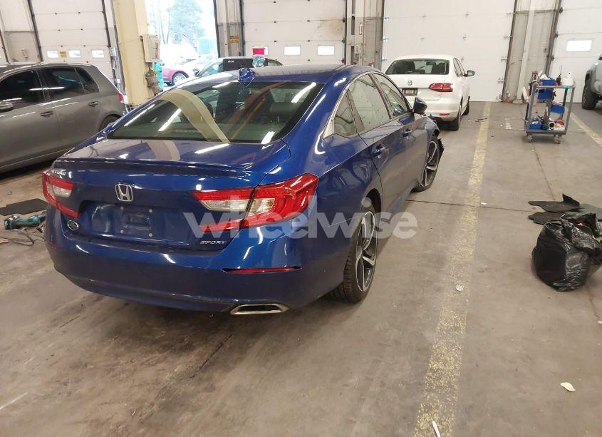Photo 4 of 2018 Honda Accord SPORT (VIN 1HGCV1F39JA201267)