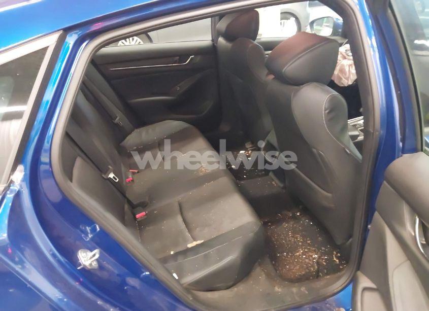 Photo 8 of 2018 Honda Accord SPORT (VIN 1HGCV1F39JA201267)