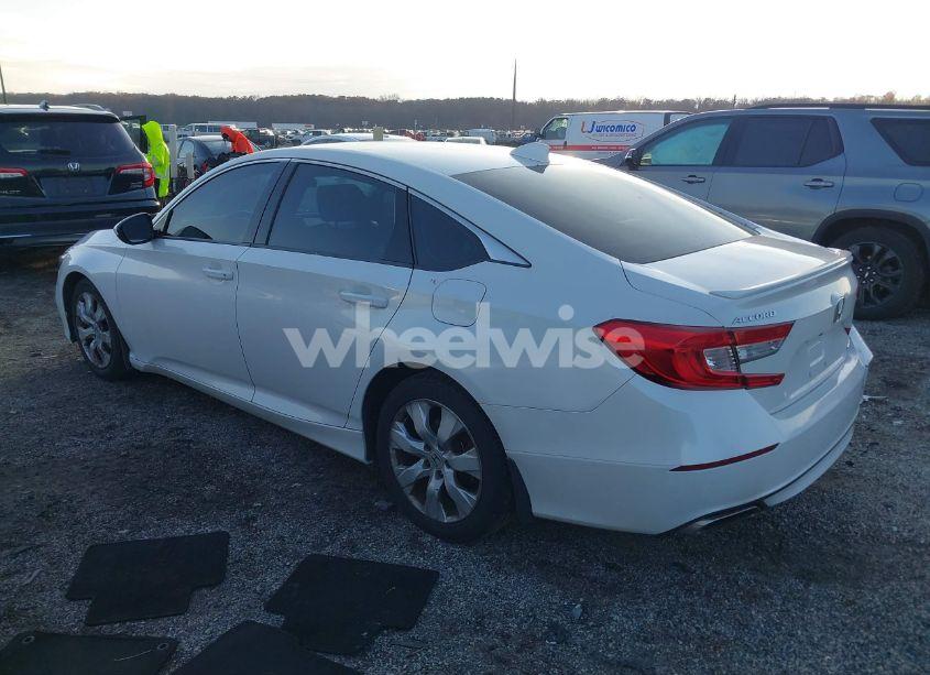 Photo 3 of 2018 Honda Accord SPORT (VIN 1HGCV1F39JA204699)