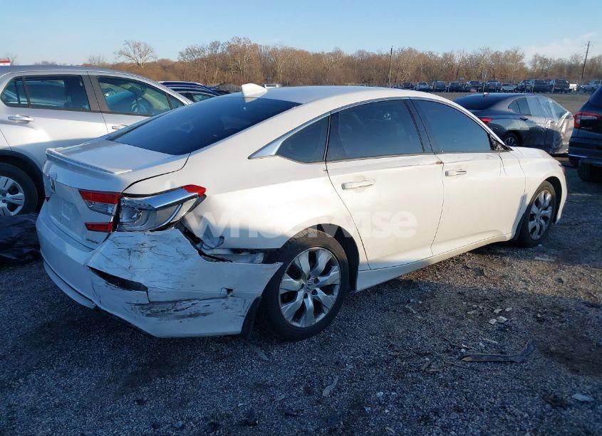 Photo 4 of 2018 Honda Accord SPORT (VIN 1HGCV1F39JA204699)