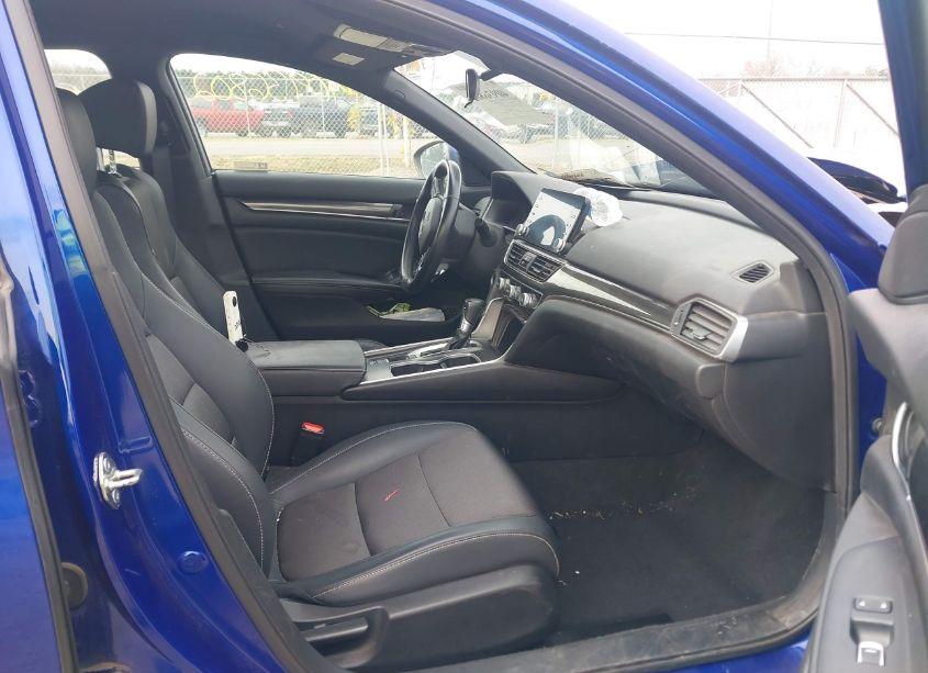 Photo 5 of 2018 Honda Accord SPORT (VIN 1HGCV1F39JA210390)