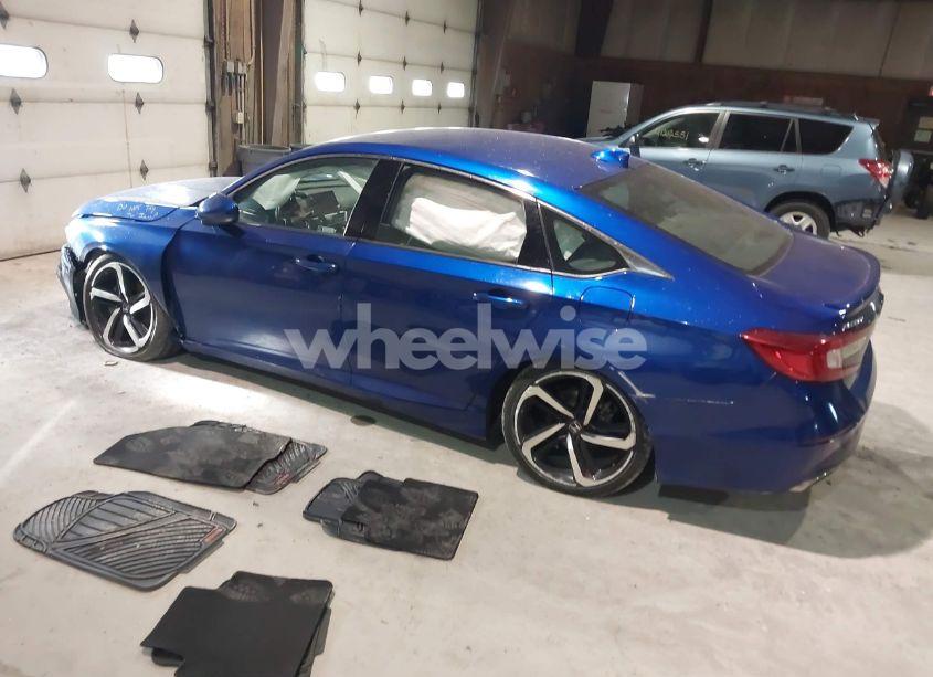 Photo 3 of 2018 Honda Accord SPORT (VIN 1HGCV1F39JA220143)