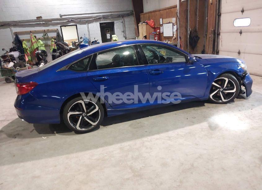 Photo 4 of 2018 Honda Accord SPORT (VIN 1HGCV1F39JA220143)