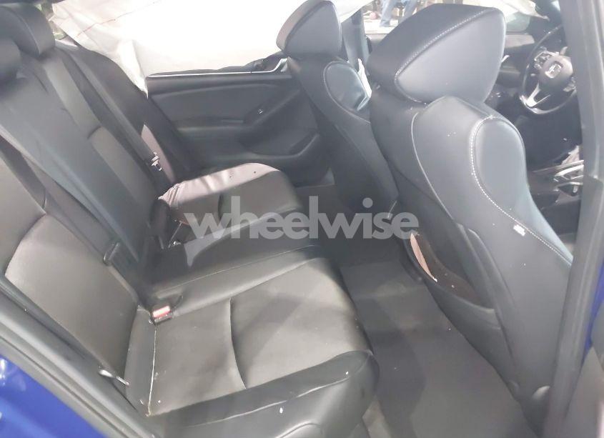 Photo 8 of 2018 Honda Accord SPORT (VIN 1HGCV1F39JA220143)
