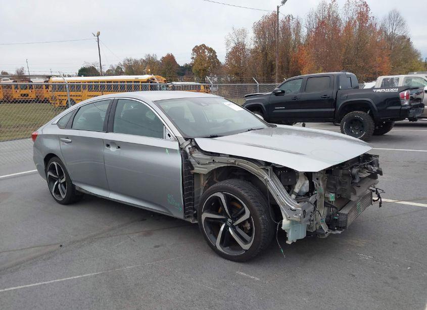 2018 Honda Accord SPORT (VIN 1HGCV1F39JA231014) main photo