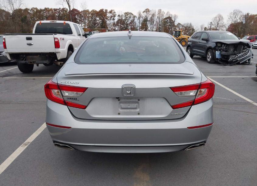 Photo 17 of 2018 Honda Accord SPORT (VIN 1HGCV1F39JA231014)