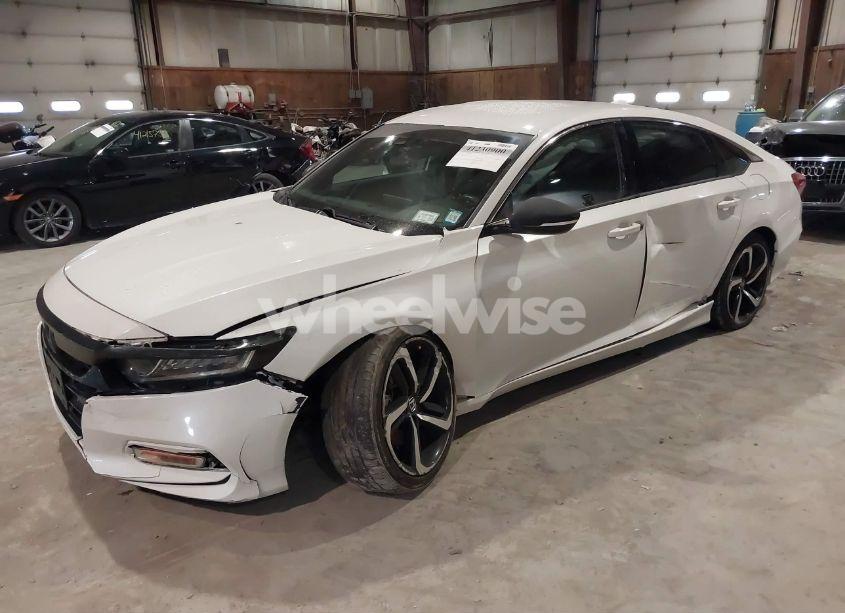 Photo 2 of 2018 Honda Accord SPORT (VIN 1HGCV1F39JA259797)