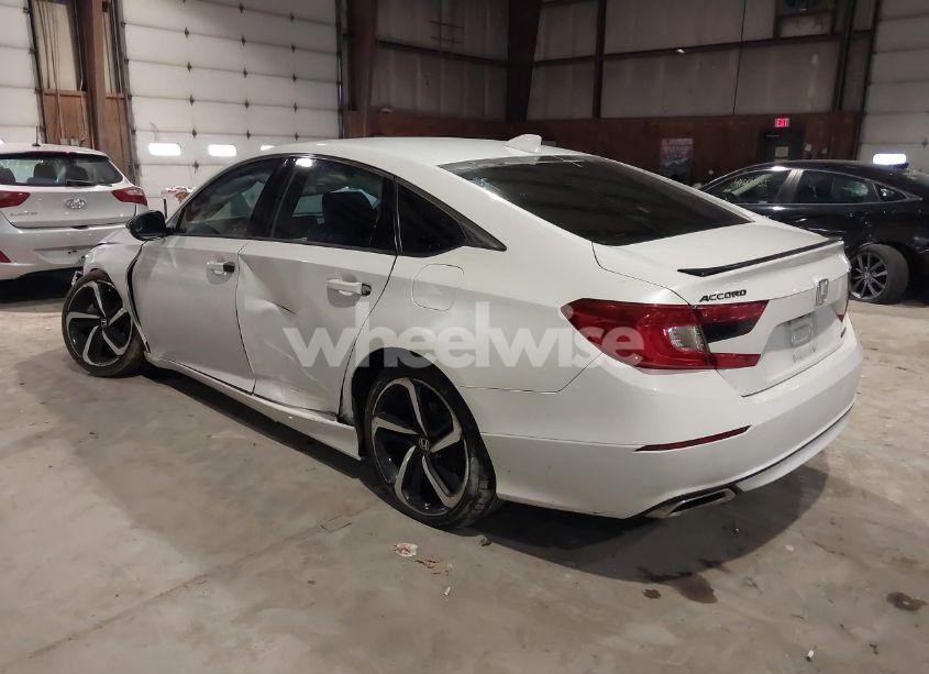 Photo 3 of 2018 Honda Accord SPORT (VIN 1HGCV1F39JA259797)