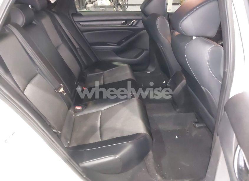 Photo 8 of 2018 Honda Accord SPORT (VIN 1HGCV1F39JA259797)