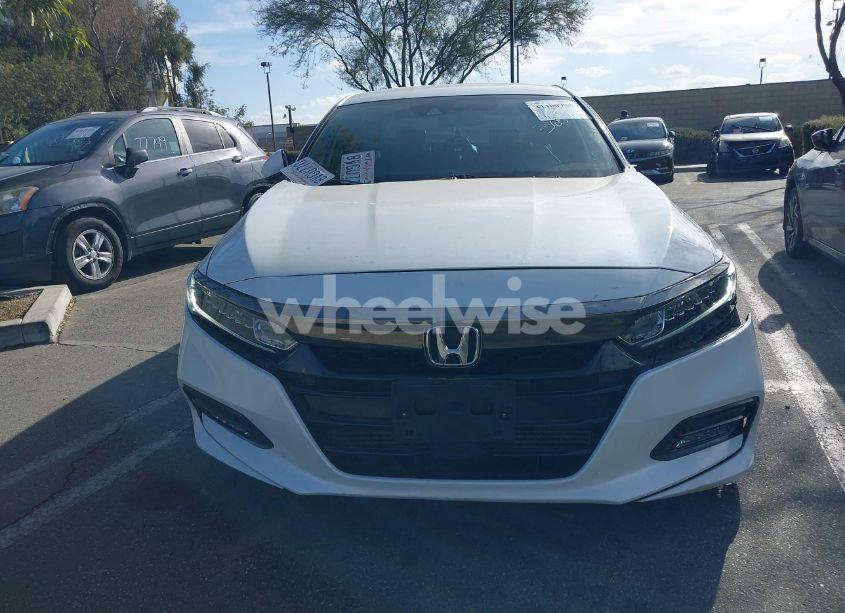 Photo 12 of 2018 Honda Accord SPORT (VIN 1HGCV1F39JA265857)