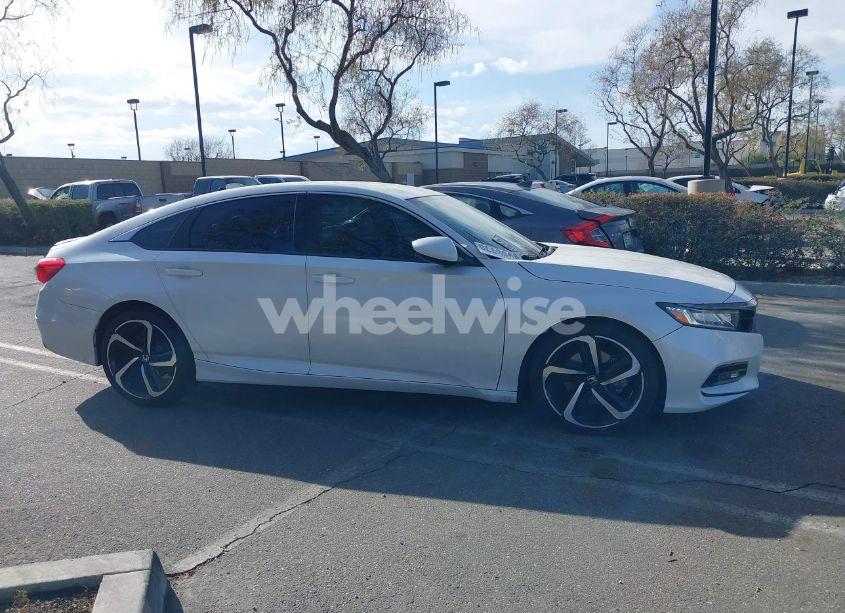 Photo 13 of 2018 Honda Accord SPORT (VIN 1HGCV1F39JA265857)