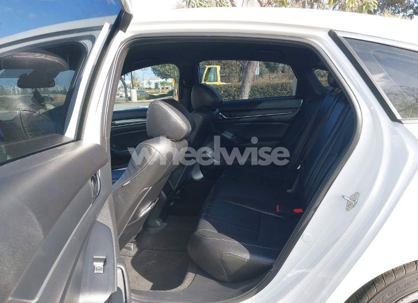 Photo 8 of 2018 Honda Accord SPORT (VIN 1HGCV1F39JA265857)