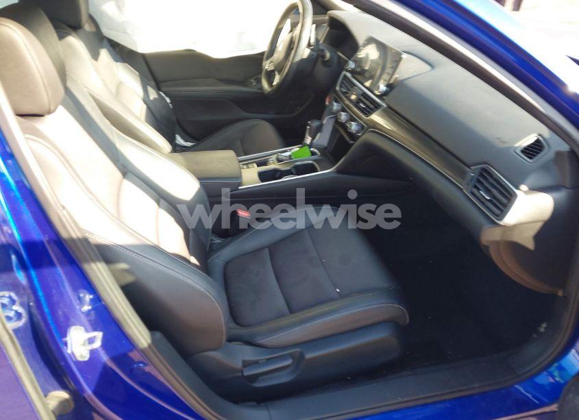 Photo 5 of 2019 Honda Accord SPORT (VIN 1HGCV1F39KA007131)