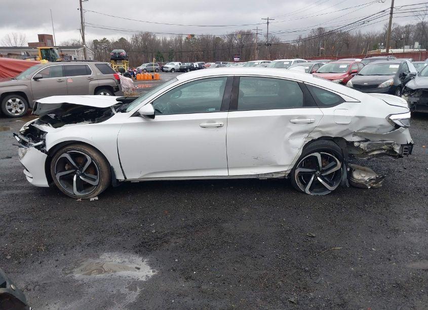 Photo 14 of 2019 Honda Accord SPORT (VIN 1HGCV1F39KA009428)