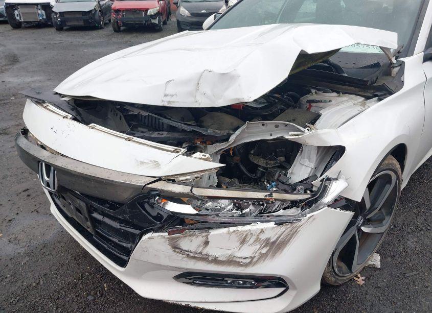 Photo 6 of 2019 Honda Accord SPORT (VIN 1HGCV1F39KA009428)