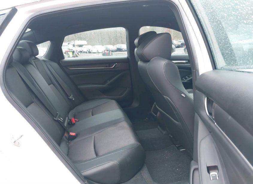 Photo 8 of 2019 Honda Accord SPORT (VIN 1HGCV1F39KA009428)