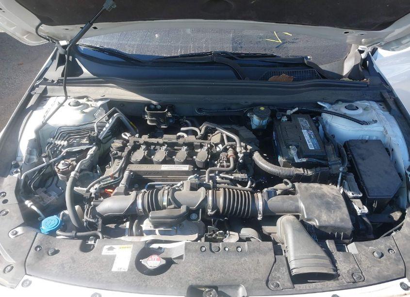Photo 10 of 2019 Honda Accord SPORT (VIN 1HGCV1F39KA010661)
