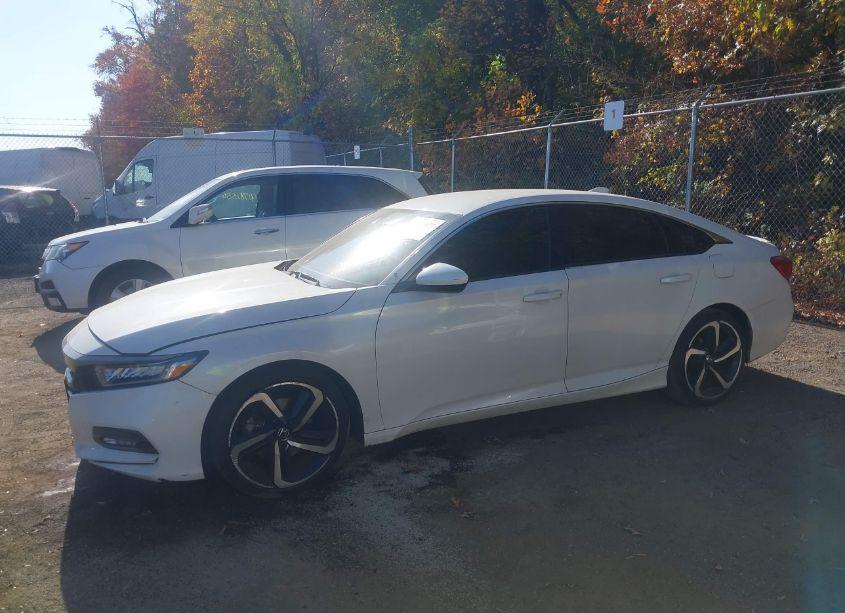 Photo 13 of 2019 Honda Accord SPORT (VIN 1HGCV1F39KA010661)