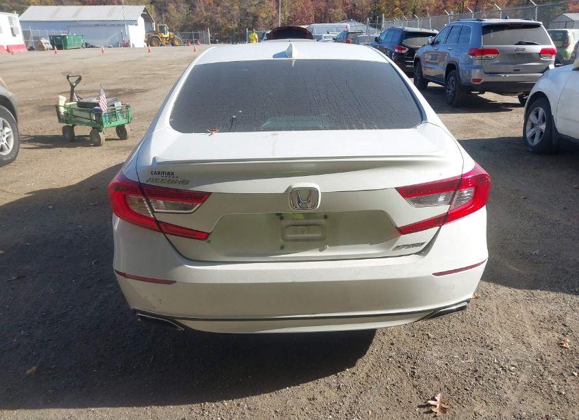 Photo 15 of 2019 Honda Accord SPORT (VIN 1HGCV1F39KA010661)