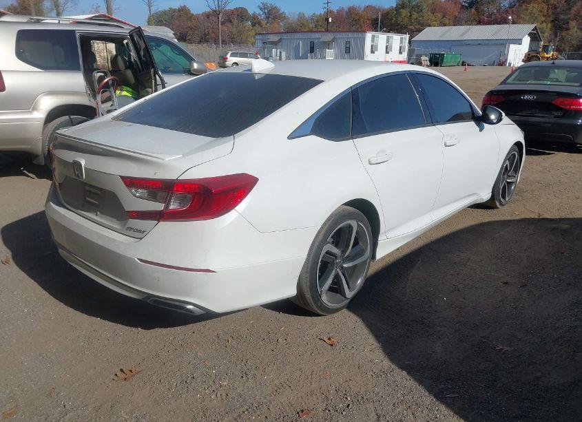 Photo 4 of 2019 Honda Accord SPORT (VIN 1HGCV1F39KA010661)