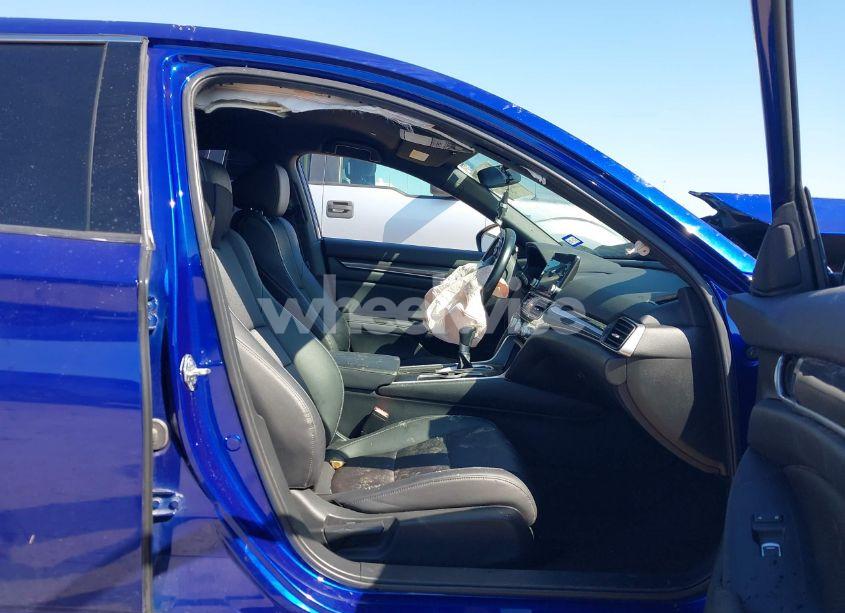 Photo 5 of 2019 Honda Accord SPORT (VIN 1HGCV1F39KA019585)