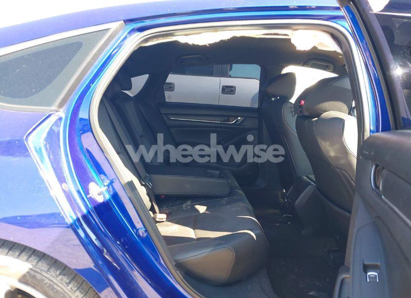 Photo 8 of 2019 Honda Accord SPORT (VIN 1HGCV1F39KA019585)