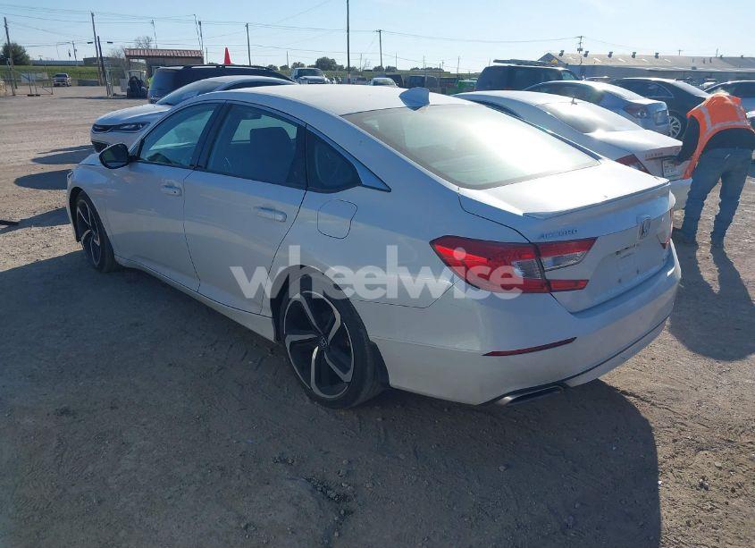 Photo 3 of 2019 Honda Accord SPORT (VIN 1HGCV1F39KA073159)
