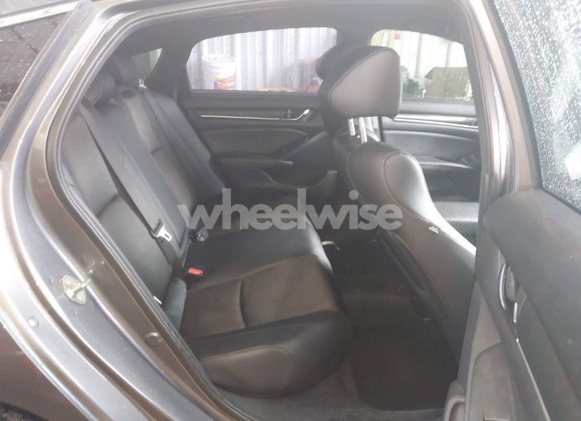 Photo 8 of 2019 Honda Accord SPORT (VIN 1HGCV1F39KA092245)