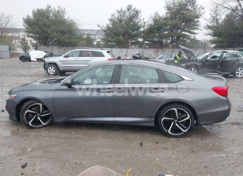 Photo 14 of 2019 Honda Accord SPORT (VIN 1HGCV1F39KA135806)