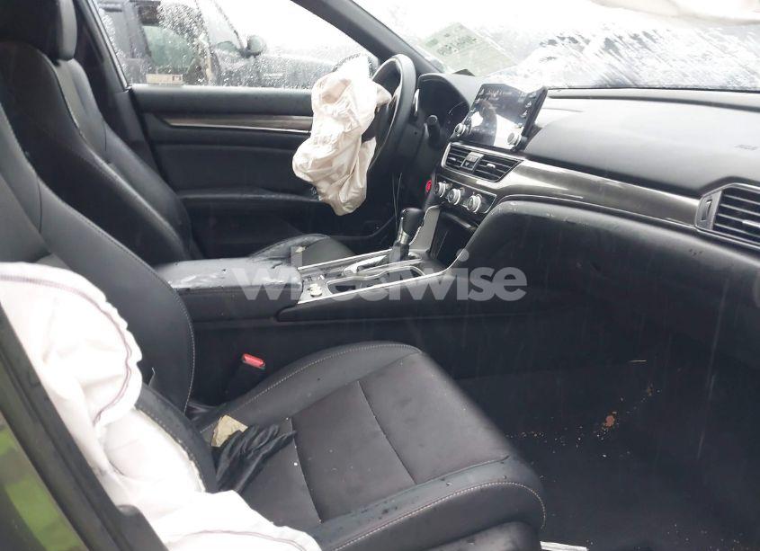 Photo 5 of 2019 Honda Accord SPORT (VIN 1HGCV1F39KA135806)