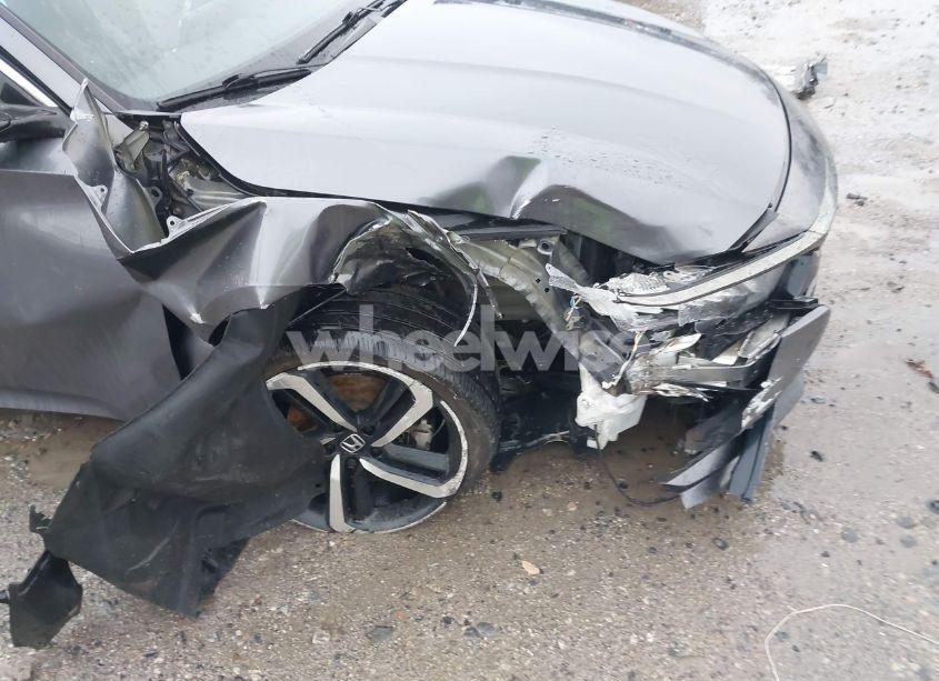 Photo 6 of 2019 Honda Accord SPORT (VIN 1HGCV1F39KA135806)