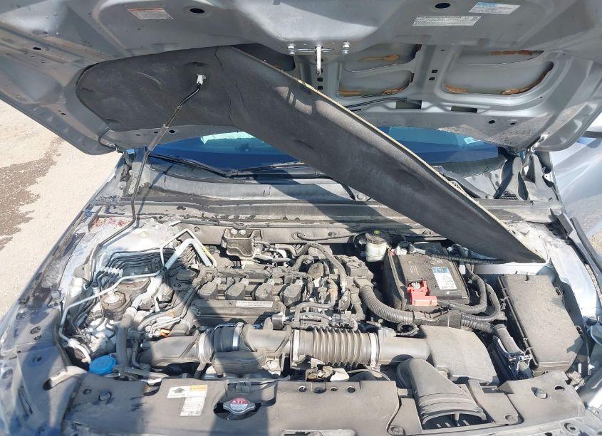 Photo 10 of 2019 Honda Accord SPORT (VIN 1HGCV1F39KA142111)