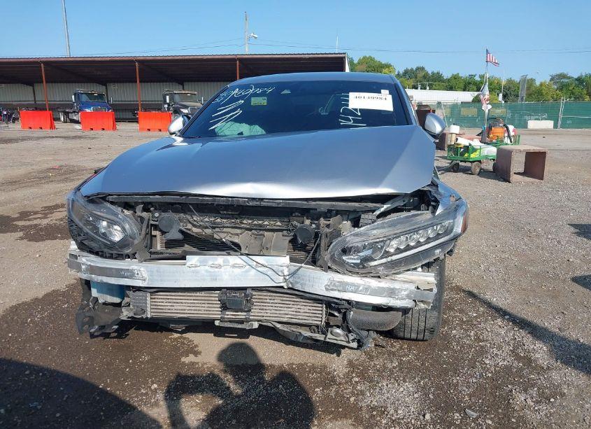 Photo 12 of 2019 Honda Accord SPORT (VIN 1HGCV1F39KA142111)