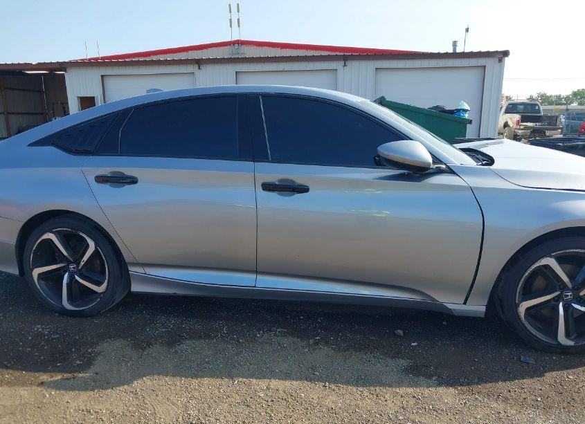 Photo 13 of 2019 Honda Accord SPORT (VIN 1HGCV1F39KA142111)