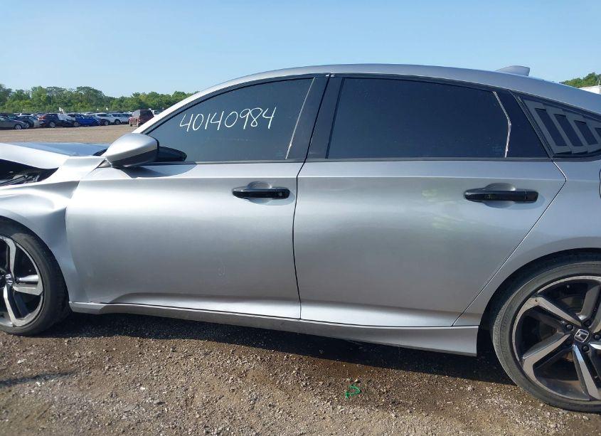 Photo 14 of 2019 Honda Accord SPORT (VIN 1HGCV1F39KA142111)