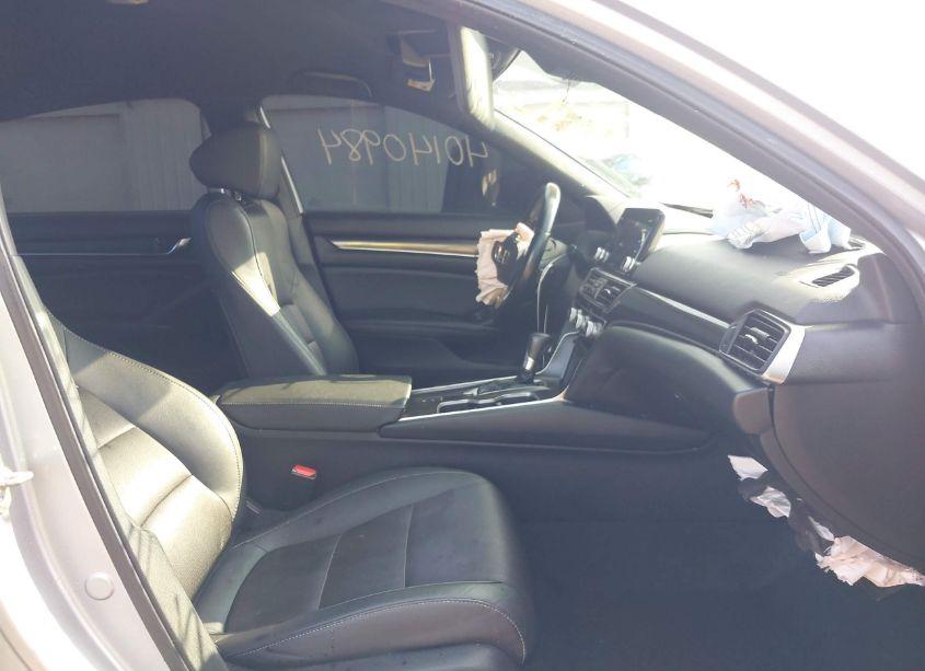 Photo 5 of 2019 Honda Accord SPORT (VIN 1HGCV1F39KA142111)