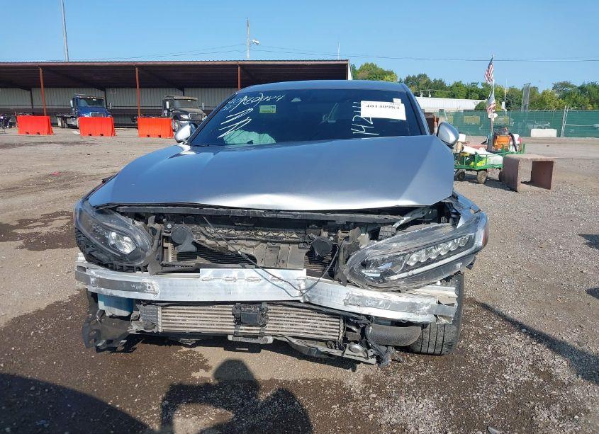 Photo 6 of 2019 Honda Accord SPORT (VIN 1HGCV1F39KA142111)