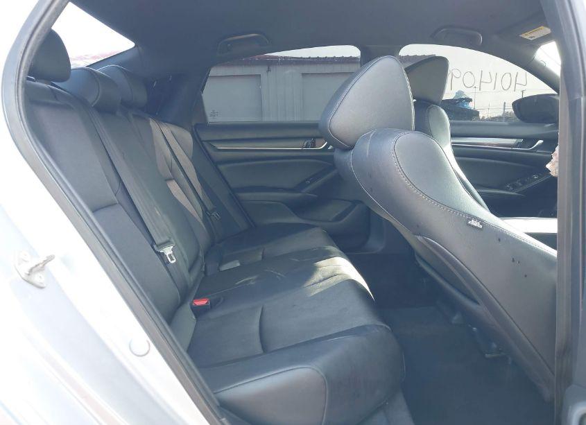 Photo 8 of 2019 Honda Accord SPORT (VIN 1HGCV1F39KA142111)